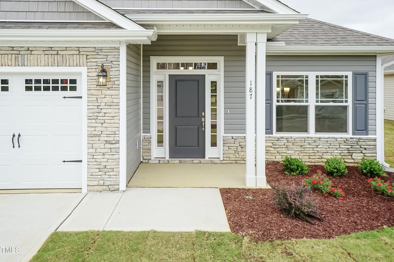 61 River Chapel Dr, Fuquay Varina, NC 27526