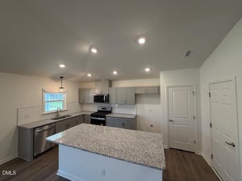 61 Rockhaven Dr, Fuquay Varina, NC 27526