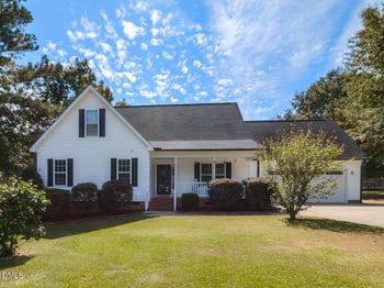 61 Shepherd Dr, Benson, NC 27504