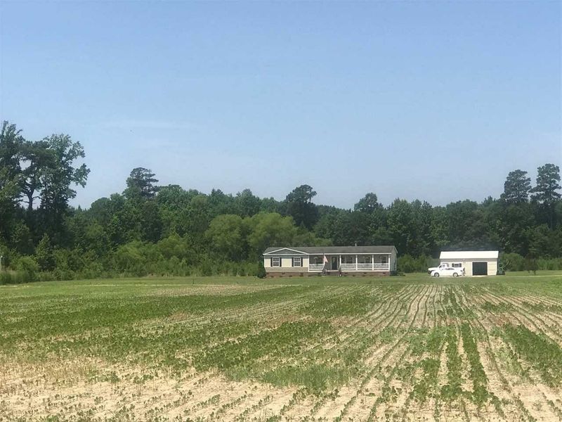 61 Yelverton Grove Rd, Smithfield, NC 27577
