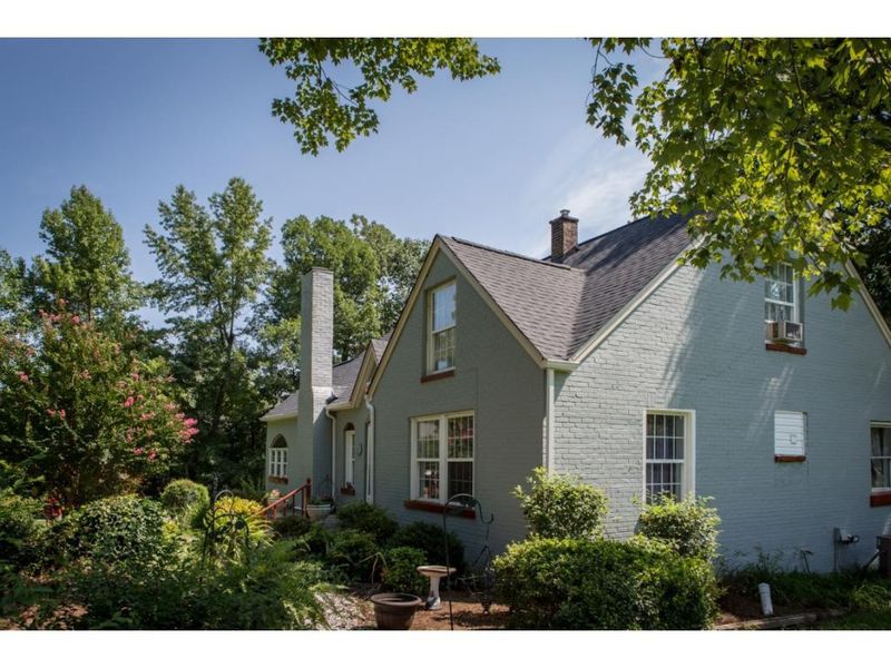 610 5th St, Mebane, NC 27302