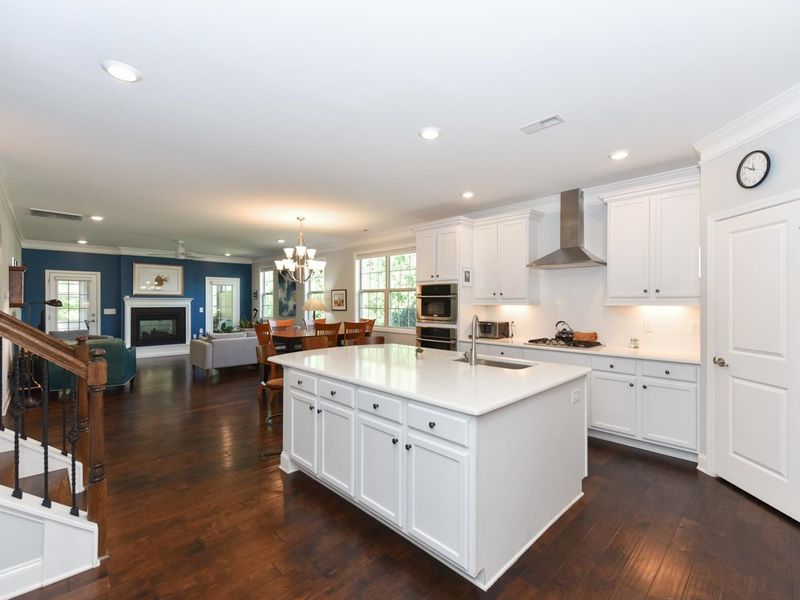 610 Angelica Cir, Cary, NC 27518