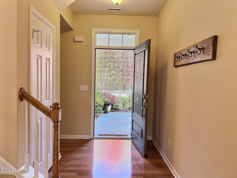 610 Ashburn Ln, Durham, NC 27703