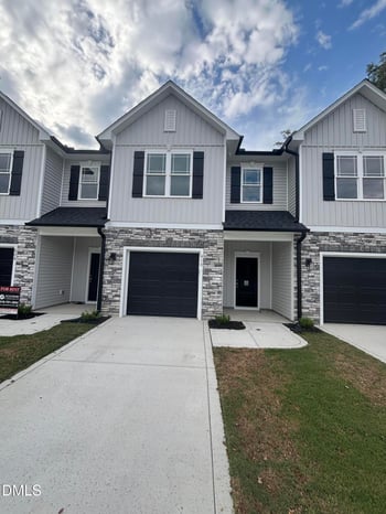 610 Blackmon St, Benson, NC 27504