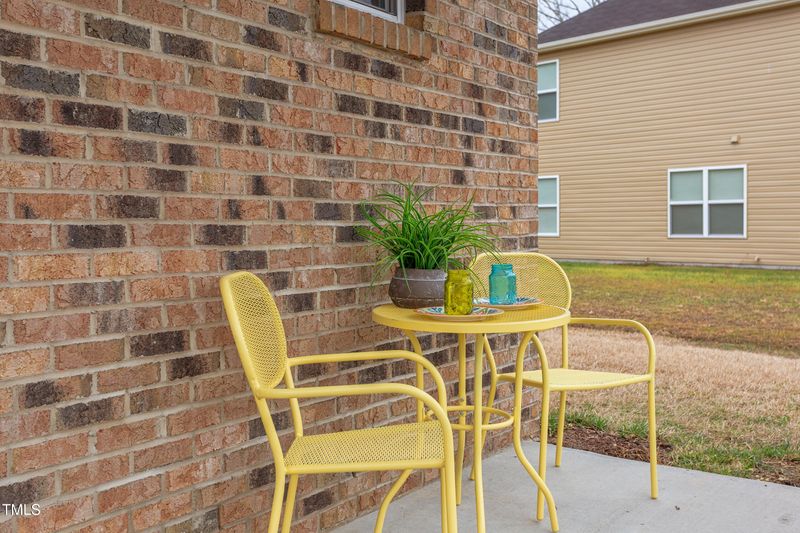 610 Chalcedony Ct, Durham, NC 27703