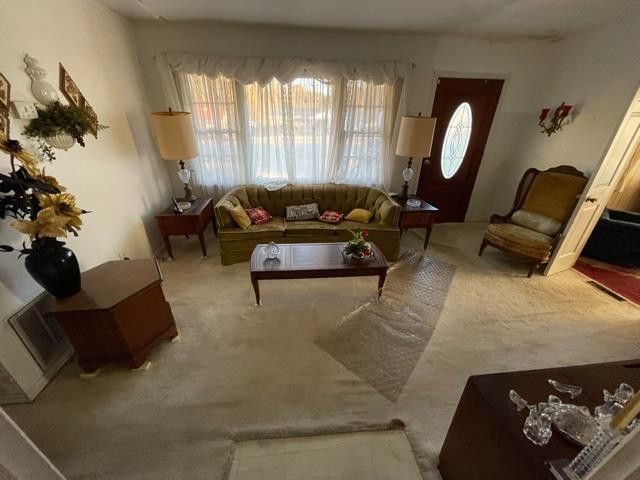 610 Holly St, Burlington, NC 27215