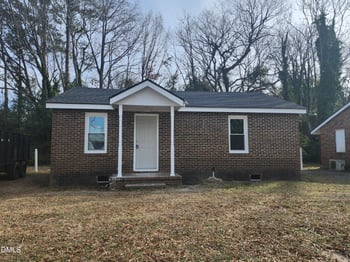 610 Hugh St, Goldsboro, NC 27530