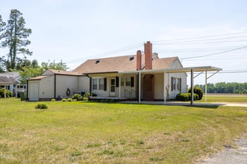 610 Lincoln St, Benson, NC 27504
