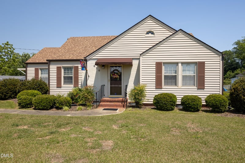 610 Lincoln St, Benson, NC 27504
