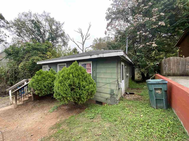 610 N Maple St #A-B, Durham, NC 27703