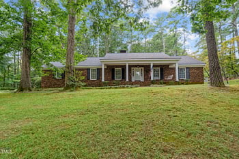 610 Maynard Lake Rd, Erwin, NC 28339