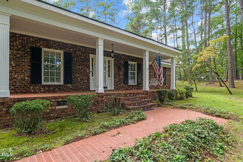 610 Maynard Lake Rd, Erwin, NC 28339