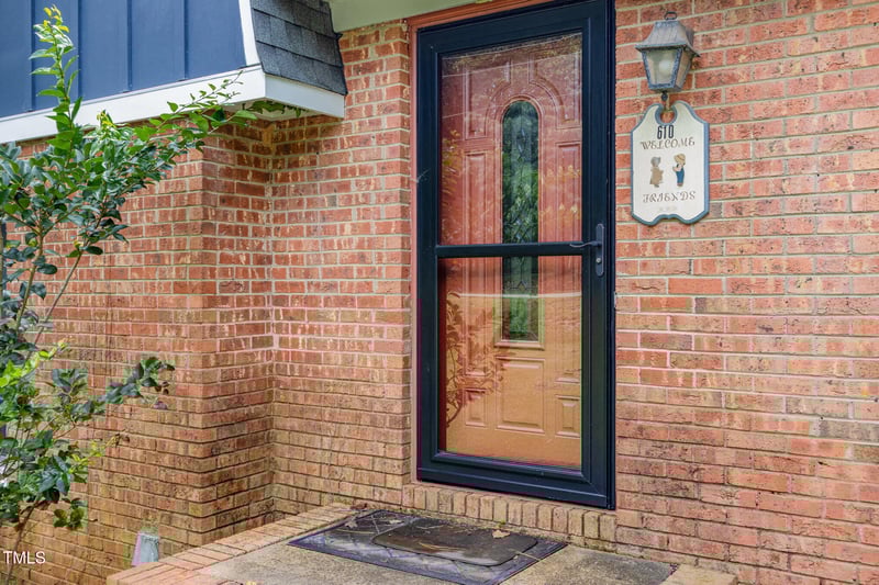 610 Maynard Rd, Cary, NC 27511