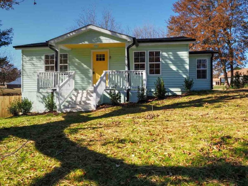 610 Mial St, Clayton, NC 27520