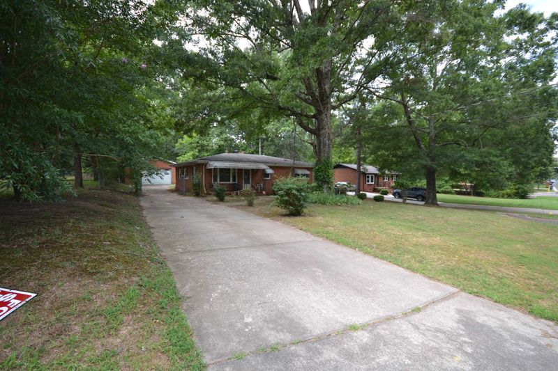 610 Pearson Dr, Durham, NC 27713
