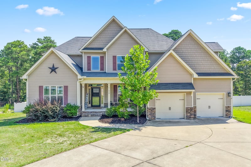 610 Sea Mist Dr, Sanford, NC 27332