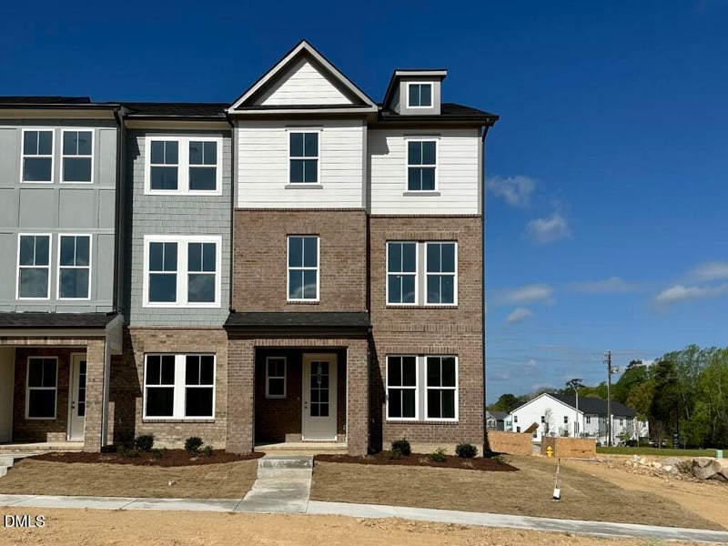 610 Thatch Ln, Knightdale, NC 27545