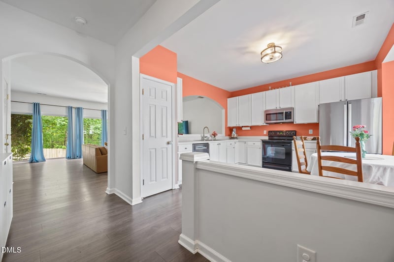 610 Walnut Woods Dr, Morrisville, NC 27560