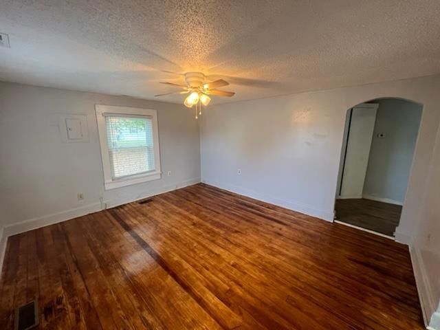 610 Wondertown Dr, Erwin, NC 28339
