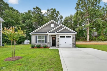 6100 Garden Ct, Fayetteville, NC 28311