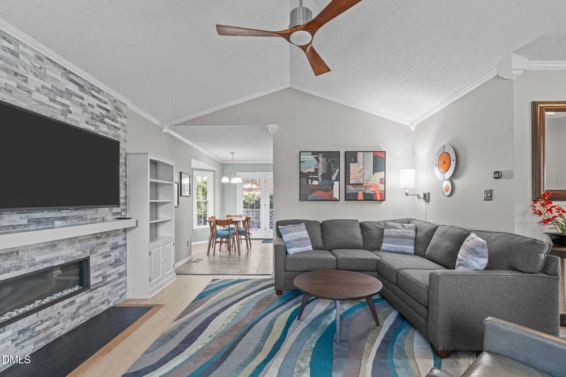 6100 Westborough Dr, Raleigh, NC 27612