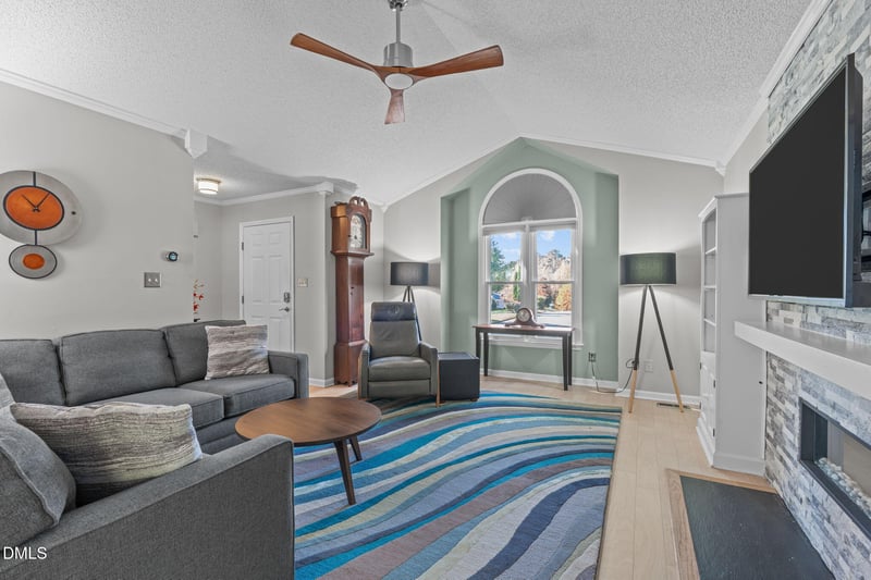 6100 Westborough Dr, Raleigh, NC 27612