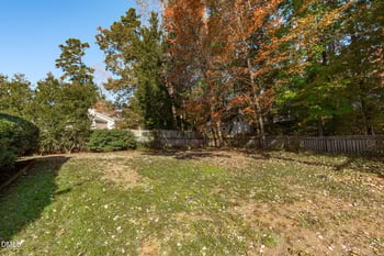 6100 Westborough Dr, Raleigh, NC 27612