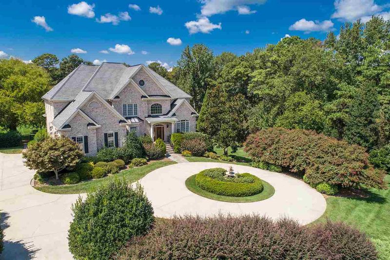 6101 Charleycote Dr, Raleigh, NC 27614