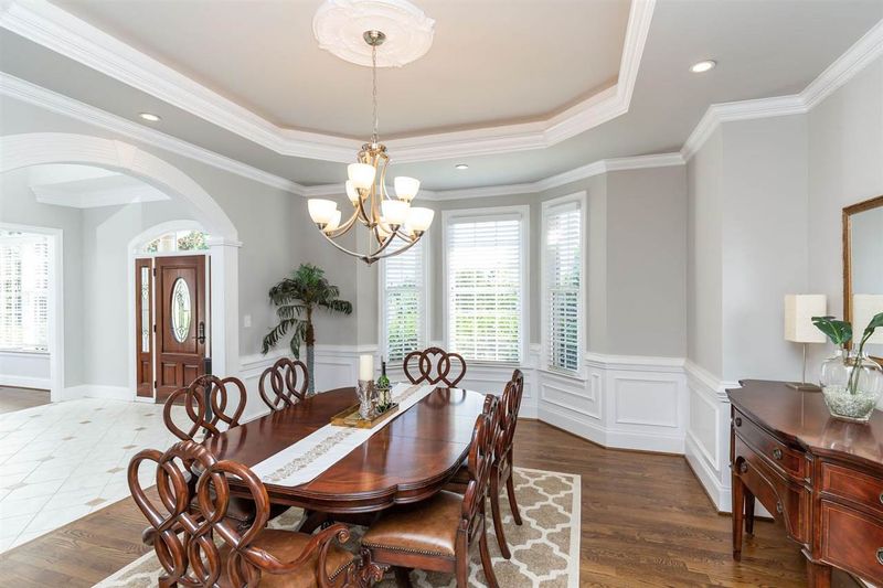 6101 Charleycote Dr, Raleigh, NC 27614