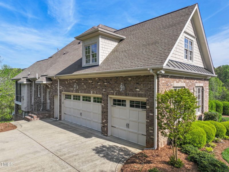 6101 Delshire Ct, Raleigh, NC 27614