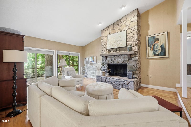 6101 Dresden Ln, Raleigh, NC 27612