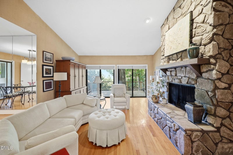 6101 Dresden Ln, Raleigh, NC 27612
