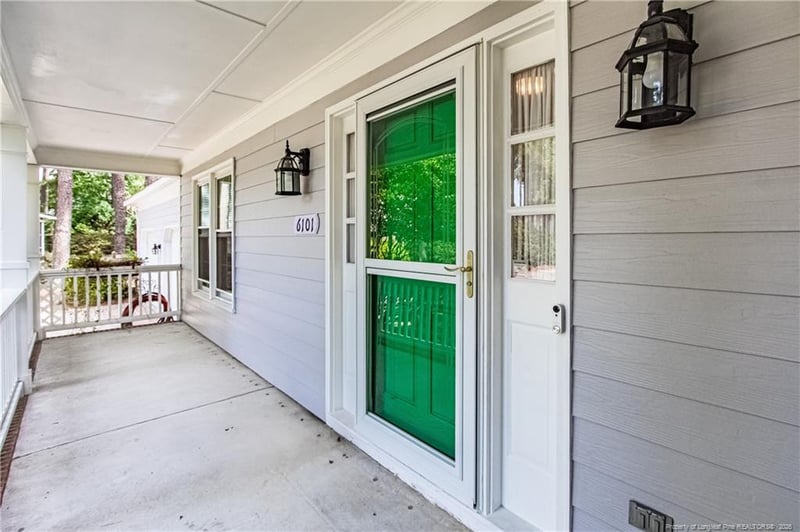 6101 Hollyrood Ct, Fayetteville, NC 28311