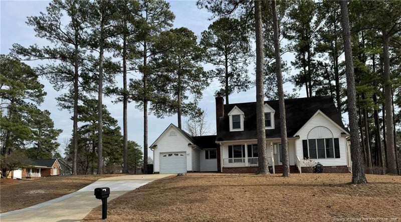 6101 Lakeway Dr, Fayetteville, NC 28306