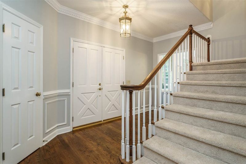 6101 Oxfordshire Dr, Raleigh, NC 27606