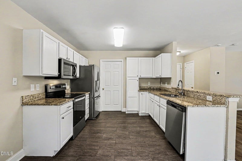 6101 Saybrooke Dr, Raleigh, NC 27604