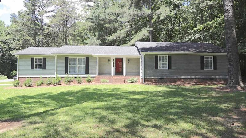 6101 Summerfield Dr, Durham, NC 27712