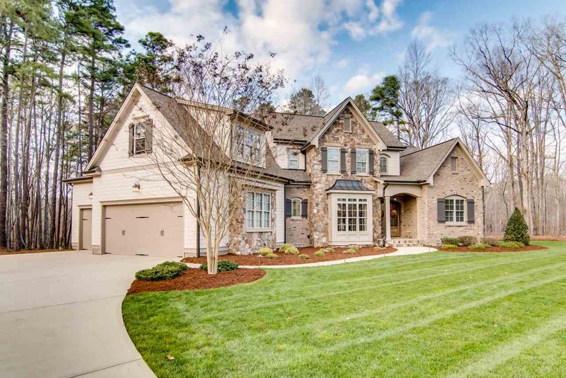 6101 Treyburn Point Dr, Durham, NC 27712