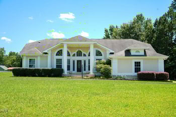6101 Valentine St, Zebulon, NC 27597