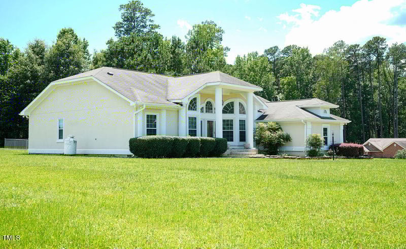 6101 Valentine St, Zebulon, NC 27597