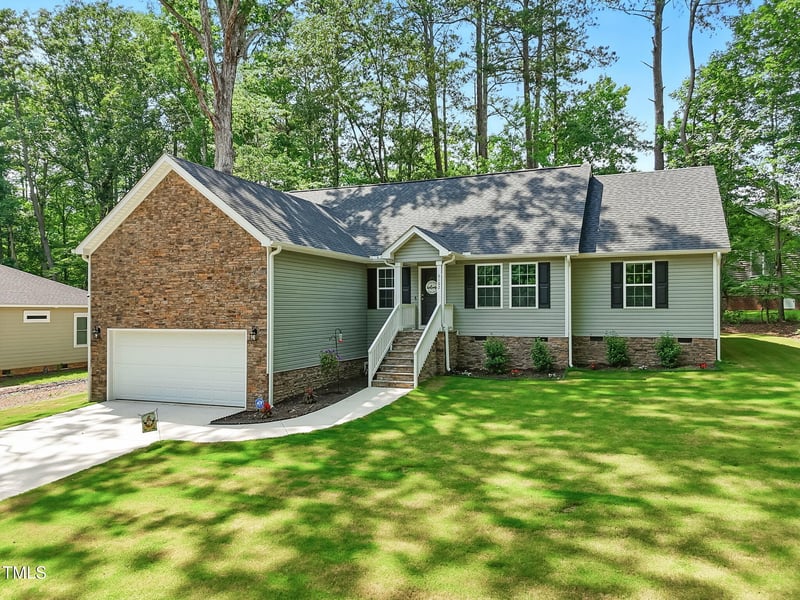 6102 Burning Tree Cir, Sanford, NC 27332