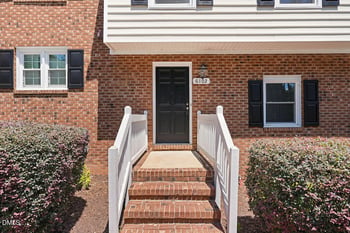 6102 Highcastle Ct, Raleigh, NC 27613