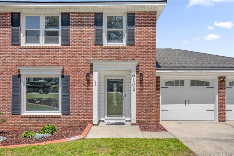 6102 Lakeway Dr, Fayetteville, NC 28306
