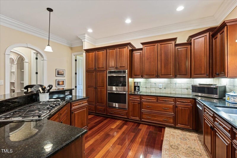 6102 Treyburn Point Dr, Durham, NC 27712
