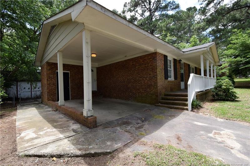 6103 Mcdougal Dr, Fayetteville, NC 28304