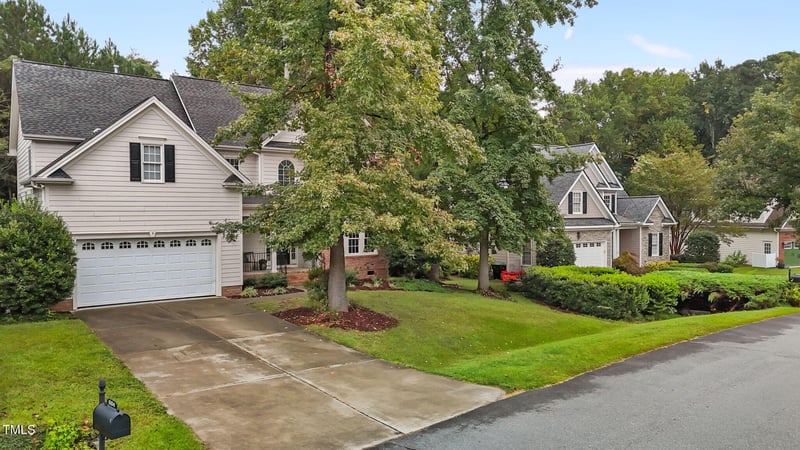 6104 Spicewood Dr, Fuquay Varina, NC 27526