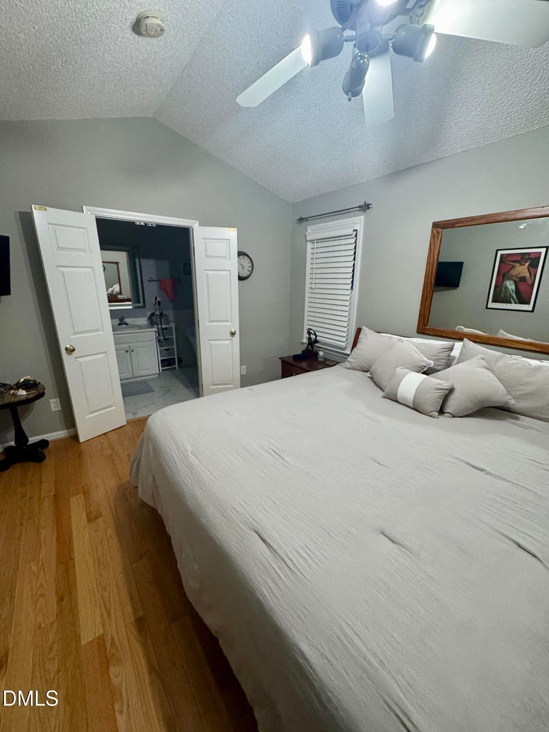 6104 Westborough Dr, Raleigh, NC 27612