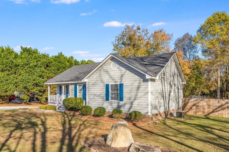 6105 Downs Dr, Raleigh, NC 27603