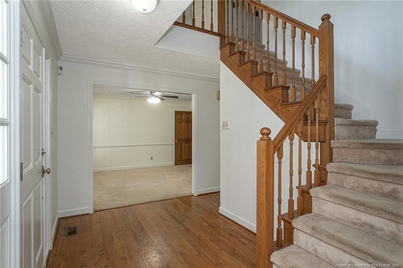 6105 Lochview Dr, Fayetteville, NC 28311
