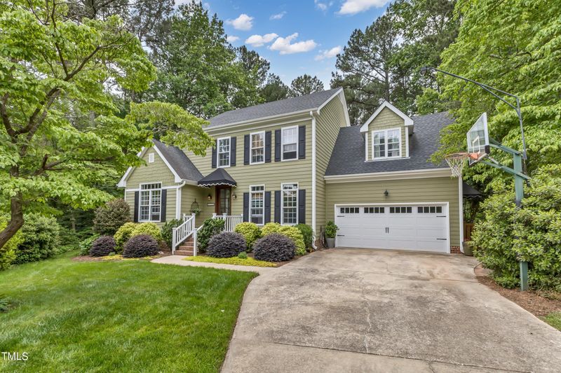 6105 Montcastle Ct, Raleigh, NC 27612